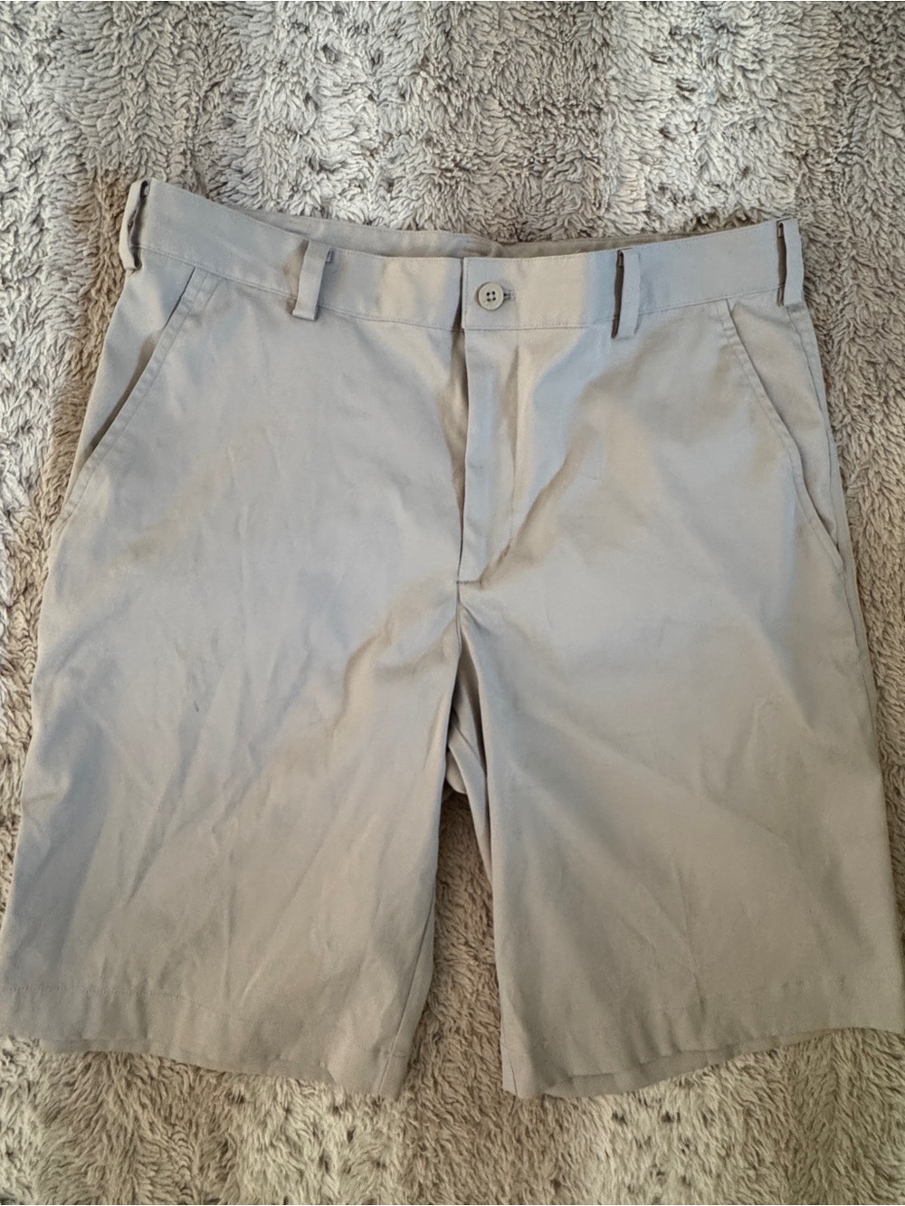 Nike Golf Men's Flat-Front Shorts - Light Gray